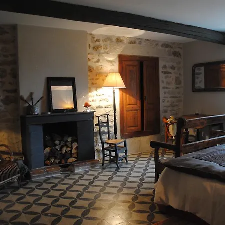 Le Lavoir Du Lauzon Couette-café